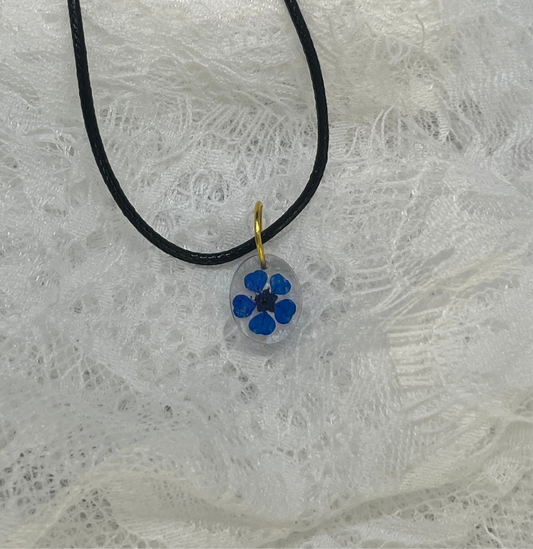 Blue flower necklace